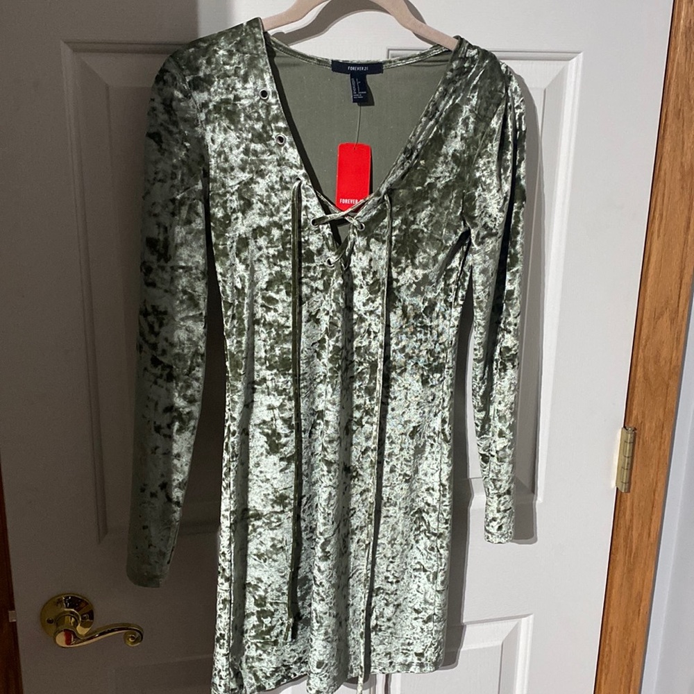 NEW WITH TAGS- velvet party dress